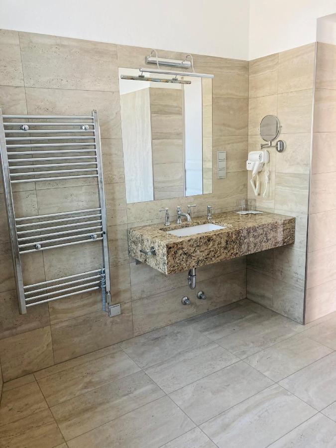 Kira Panzio Bed & Breakfast Lengyeltoti Екстериор снимка